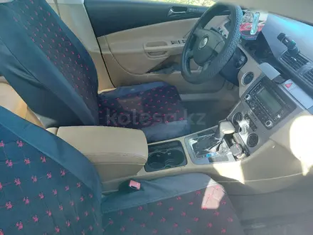 Volkswagen Passat 2005 года за 2 800 000 тг. в Алматы – фото 6