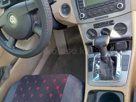 Volkswagen Passat 2005 года за 2 800 000 тг. в Алматы – фото 8