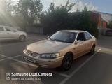 Toyota Camry 1998 годаfor2 500 000 тг. в Семей