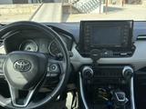 Toyota RAV4 2020 годаfor12 500 000 тг. в Актау – фото 3