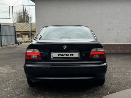 BMW 528 1997 года за 5 300 000 тг. в Алматы – фото 11