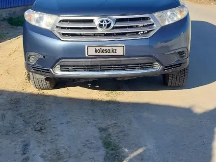 Toyota Highlander 2013 года за 7 500 000 тг. в Атырау