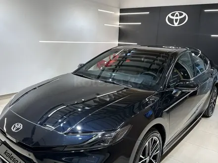 Toyota Camry 2025 года за 24 500 000 тг. в Караганда – фото 2