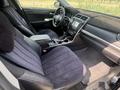 Toyota Camry 2017 года за 5 600 000 тг. в Атырау – фото 4