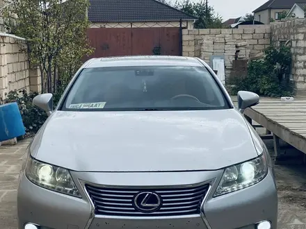 Lexus ES 300h 2013 года за 7 000 000 тг. в Актау – фото 2