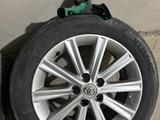 Диски Тойота Камри 50 оригинал за 220 000 тг. в Шымкент – фото 3