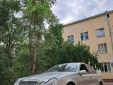 Mercedes-Benz E 320 2003 годаүшін5 500 000 тг. в Уральск – фото 3