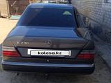 Mercedes-Benz E 230 1990 годаfor1 300 000 тг. в Байконыр