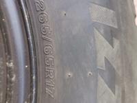 Шины с дисками 265/65R17 комплект 4штукиfor135 000 тг. в Актобе