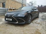 Lexus ES 250 2019 годаfor21 000 000 тг. в Алматы