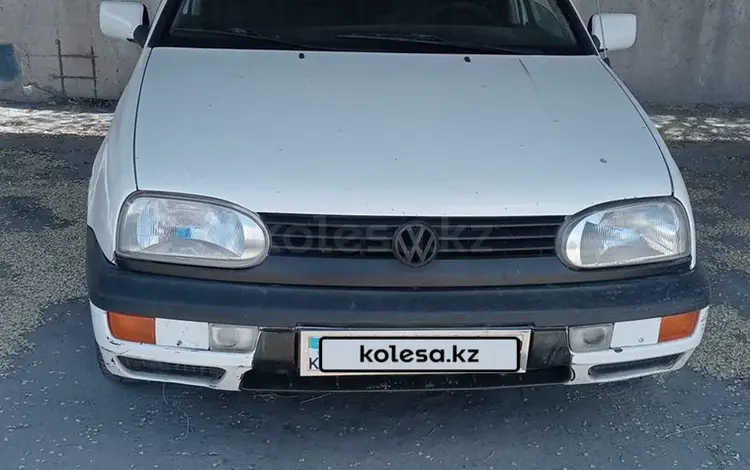 Volkswagen Golf 1994 годаүшін1 100 000 тг. в Семей
