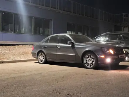 Mercedes-Benz E 320 2004 года за 5 800 000 тг. в Караганда – фото 3