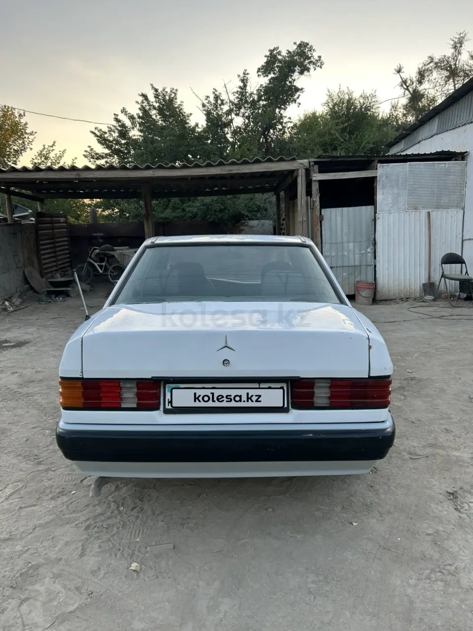 Mercedes-Benz 190, 1990