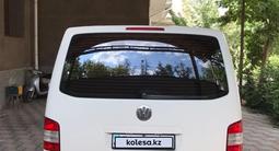 Volkswagen Caravelle 2005 годаfor8 900 000 тг. в Астана – фото 3