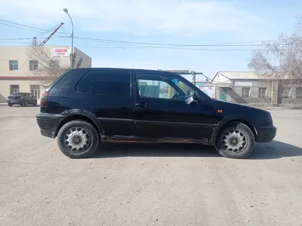 Volkswagen Golf 1992 года за 700 000 тг. в Караганда – фото 3