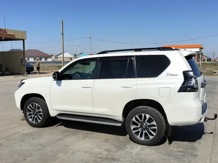 Toyota Land Cruiser Prado 2021 года за 25 200 000 тг. в Атырау – фото 2