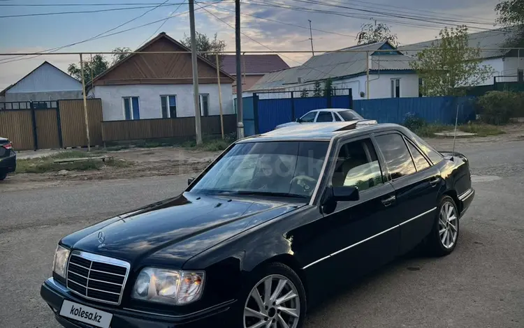 Mercedes-Benz E 320 1995 годаүшін3 200 000 тг. в Атырау