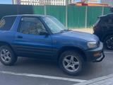 Toyota RAV4 1995 года за 2 300 000 тг. в Астана