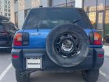 Toyota RAV4 1995 года за 2 300 000 тг. в Астана – фото 2
