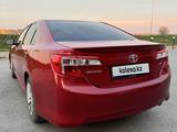 Toyota Camry 2013 годаүшін7 800 000 тг. в Актобе – фото 5