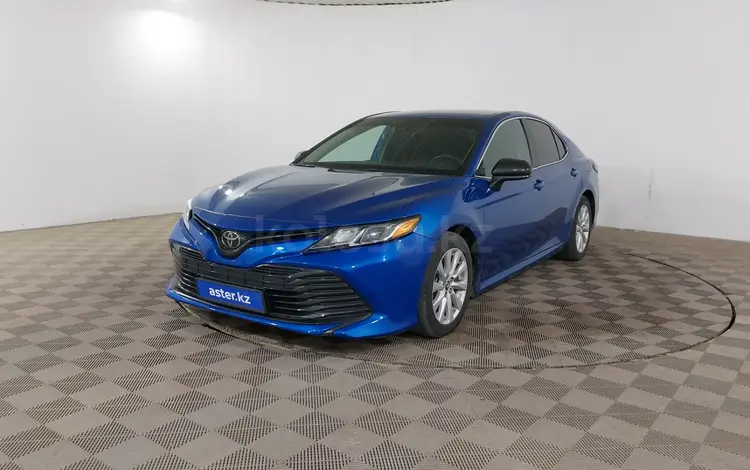 Toyota Camry 2019 года за 10 240 000 тг. в Шымкент