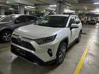 Toyota RAV4 2021 года за 15 000 000 тг. в Астана