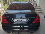 Mercedes-Benz S 550 2007 годаfor7 500 000 тг. в Шымкент – фото 2