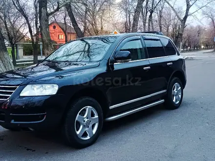 Volkswagen Touareg 2005 года за 6 200 000 тг. в Караганда – фото 10