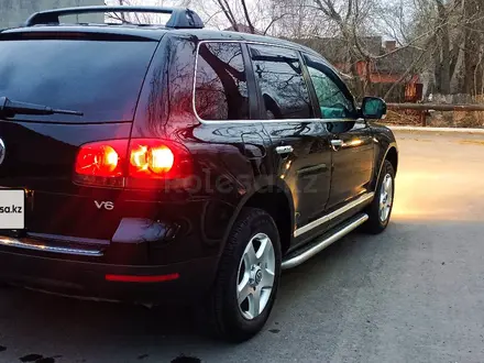 Volkswagen Touareg 2005 года за 6 200 000 тг. в Караганда – фото 3