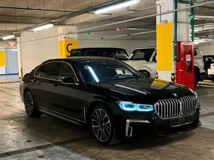 BMW 740 2019 года за 55 000 000 тг. в Алматы