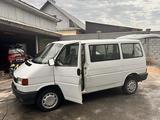 Volkswagen Caravelle 1992 года за 2 990 000 тг. в Алматы