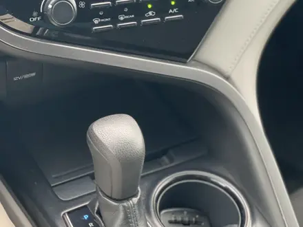 Toyota Camry 2019 года за 10 900 000 тг. в Атырау – фото 8