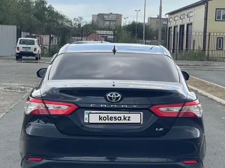 Toyota Camry 2019 года за 10 900 000 тг. в Атырау – фото 6