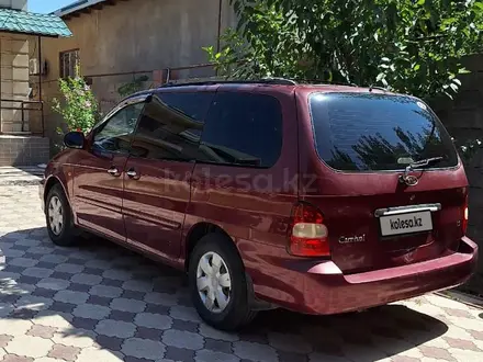 Kia Carnival 2001 года за 1 800 000 тг. в Шымкент – фото 8