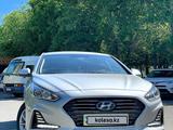 Hyundai Sonata 2019 года за 7 800 000 тг. в Атырау – фото 2