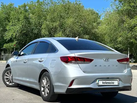 Hyundai Sonata 2019 года за 7 800 000 тг. в Атырау – фото 3
