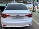 Hyundai Sonata 2016 годаfor8 000 000 тг. в Астана – фото 2