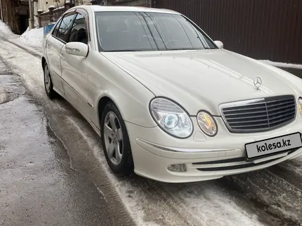 Mercedes-Benz E 500 2002 года за 5 500 000 тг. в Алматы – фото 27