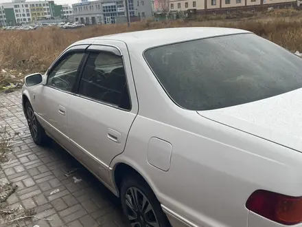 Toyota Camry 2000 года за 3 500 000 тг. в Астана – фото 4