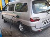 Hyundai Starex 2002 года за 2 400 000 тг. в Семей – фото 4
