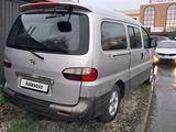 Hyundai Starex 2002 года за 2 400 000 тг. в Семей – фото 3