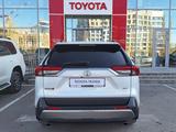 Toyota RAV4 2021 года за 18 000 000 тг. в Астана – фото 4