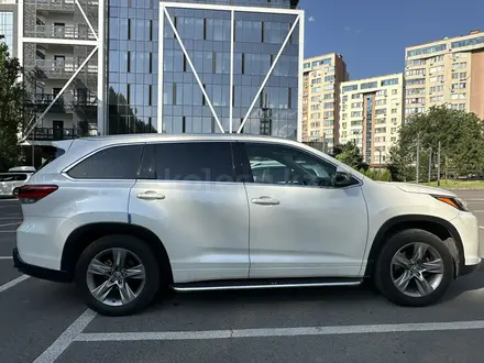 Toyota Highlander 2018 года за 13 600 000 тг. в Алматы – фото 18
