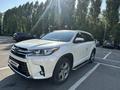 Toyota Highlander 2018 года за 13 600 000 тг. в Алматы – фото 19