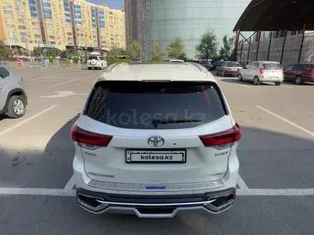 Toyota Highlander 2018 года за 13 600 000 тг. в Алматы – фото 20