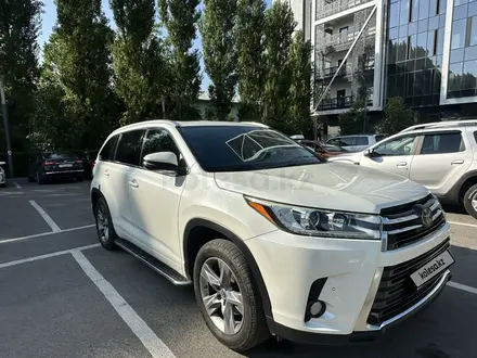 Toyota Highlander 2018 года за 13 600 000 тг. в Алматы – фото 22
