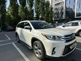 Toyota Highlander 2018 годаүшін13 600 000 тг. в Алматы