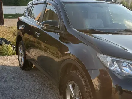 Toyota RAV4 2015 года за 10 900 000 тг. в Астана – фото 2