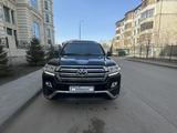 Toyota Land Cruiser 2017 года за 33 300 000 тг. в Астана