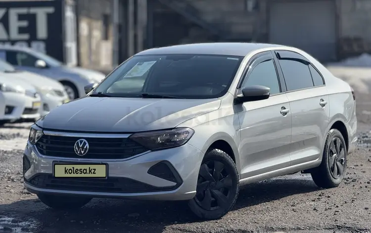 Volkswagen Polo 2022 года за 7 590 000 тг. в Актобе
